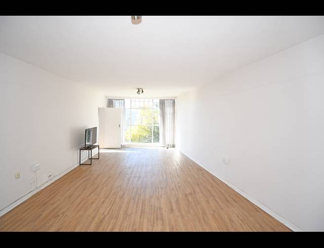 2 BEDROOM APARTMENT FOR SALE IN CRAIGHALL PARK